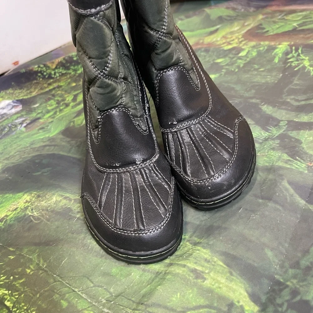 Jambu Women's Green Black Quilted Heeled Ankle Boots EUC Size 8